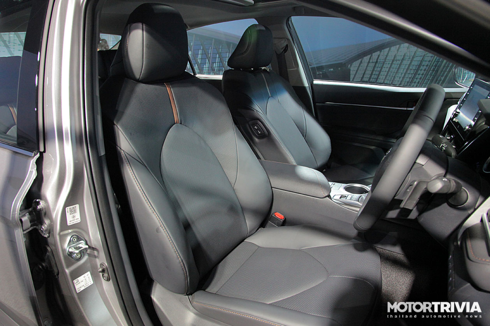 Ghế trước của Toyota Camry 2022 có tính năng làm mát