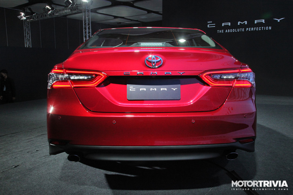 Toyota Camry 2022 bị loại bỏ động cơ xăng 2.0L cũ