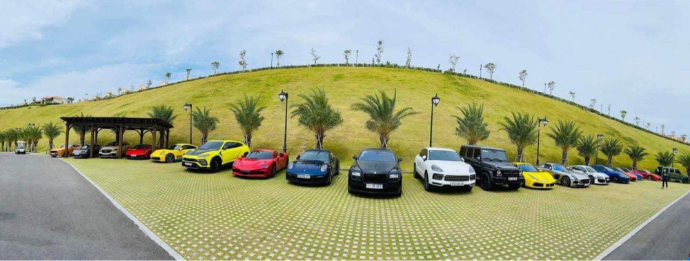 Có khoảng 20 siêu xe, xe thể thao, xe siêu sang và SUV tham dự