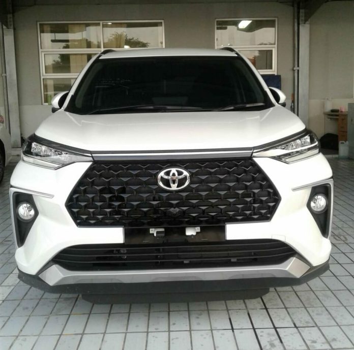Cận cảnh thiết kế đầu xe của Toyota Veloz 2022 Cận cảnh thiết kế đầu xe của Toyota Veloz 2022