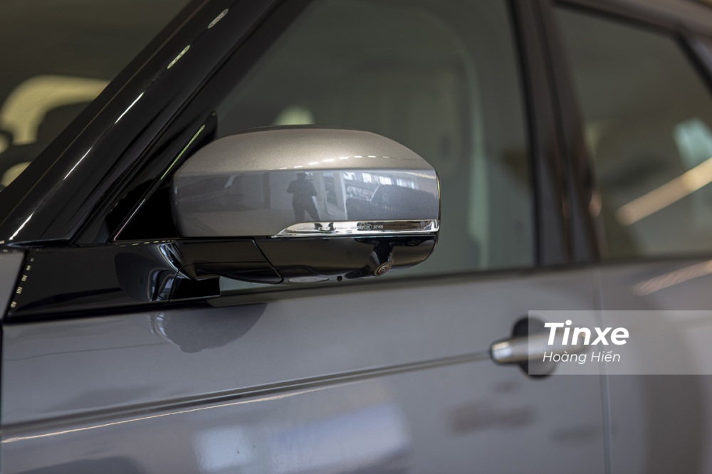 Gương chiếu hậu điều chỉnh điện tích hợp camera 360 cùng hệ thống cảnh báo điểm mù.