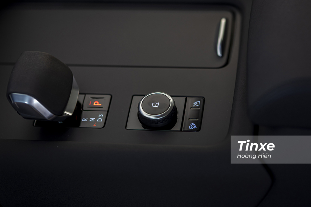 Điểm nổi bật trong vận hành của Land Rover Discovery 2021 chính là ở các chế độ lái vượt địa hình đa dạng.