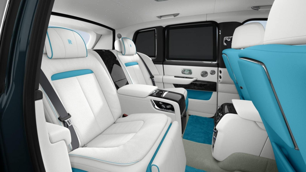 Nội thất xe Rolls-Royce Cullinan của đại gia quận 7 v&agrave; vợ