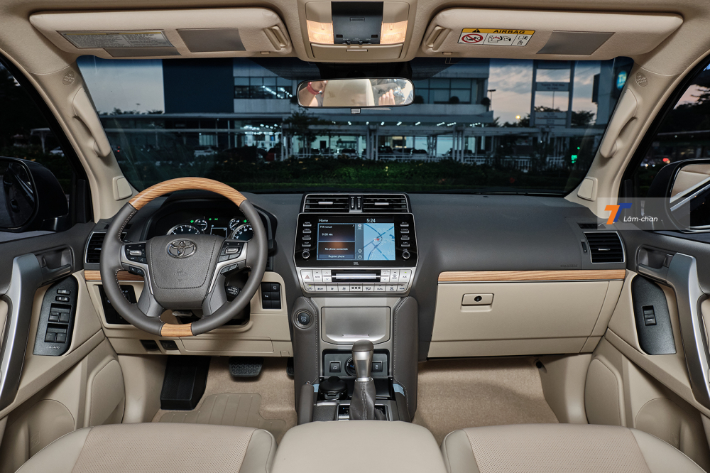 Tổng thể nội thất của Toyota Land Cruiser Prado 2021. Tổng thể nội thất của Toyota Land Cruiser Prado 2021.