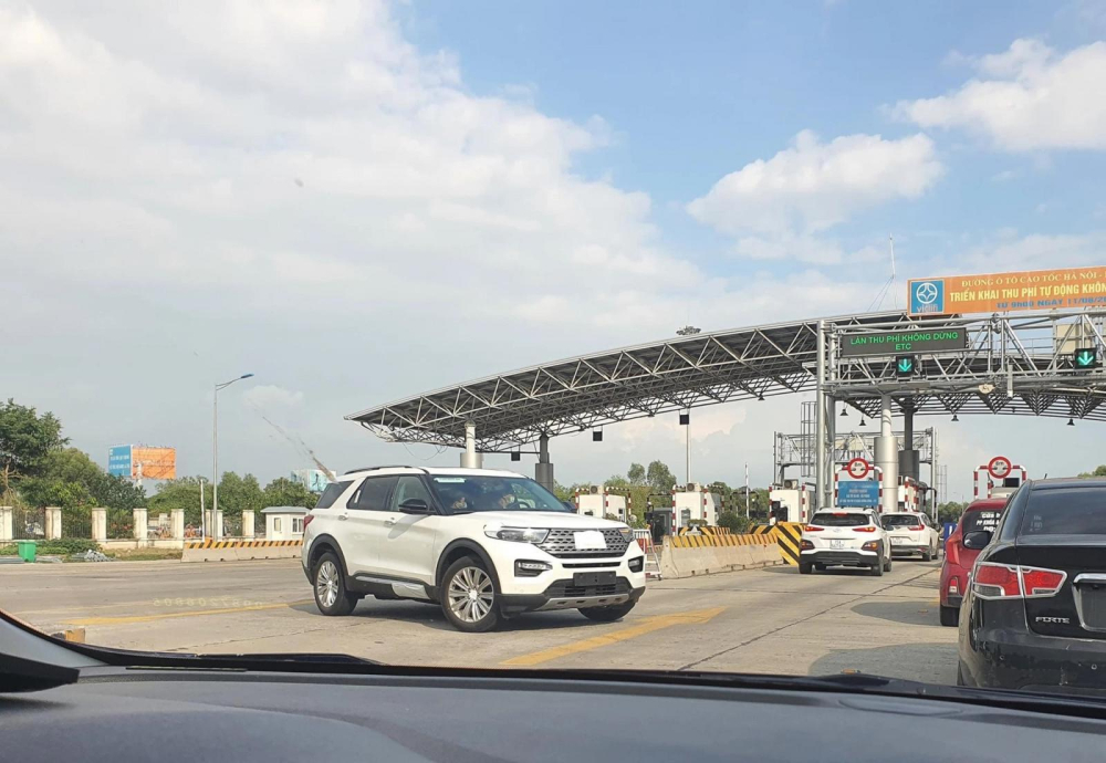Ford Explorer 2021 mới bị bắt gặp.