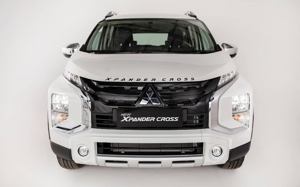 Thiết kế đầu xe của Mitsubishi Xpander Cross 2022 khác hoàn toàn so với Xpander mới