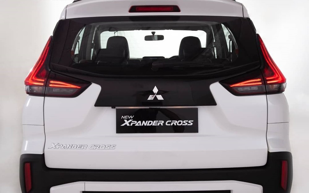 Thiết kế đằng sau của Mitsubishi Xpander Cross 2022 cũng không thay đổi