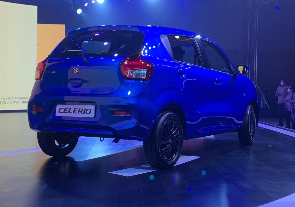 Suzuki Celerio 2022 nhìn từ đằng sau