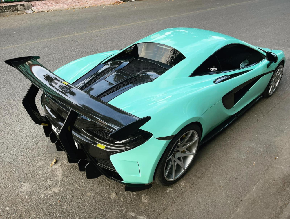 Dân chơi 9X tậu siêu xe McLaren 570S từng của Cường Dân chơi 9X tậu siêu xe McLaren 570S từng của Cường Đô-la