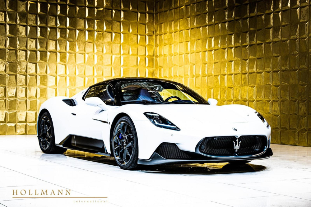 Xe sở hữu m&agrave;u sơn trắng Bianco Audace Matte