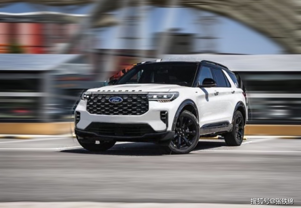 SUV cỡ lớn Ford Explorer 2022 hiện nguyên hình với thiết kế đầu xe mới