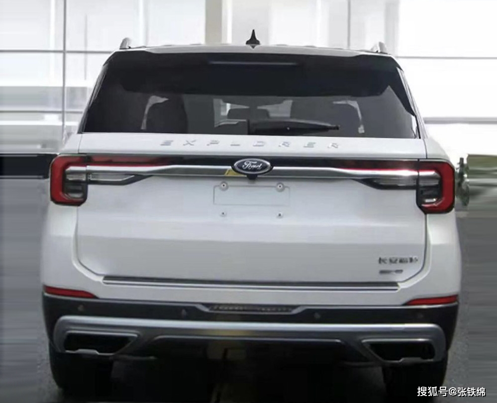 Ford Explorer 2022 nhìn từ đằng sau