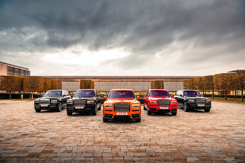 Bộ sưu tập 5 xe Rolls-Royce Cullinan này có giá ước tính ít nhất 1,65 triệu USD
