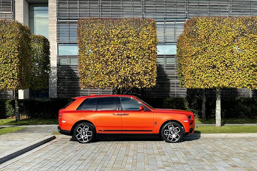Rolls-Royce Cullinan Black Badge dùng động cơ mạnh hơn bản tiêu chuẩn
