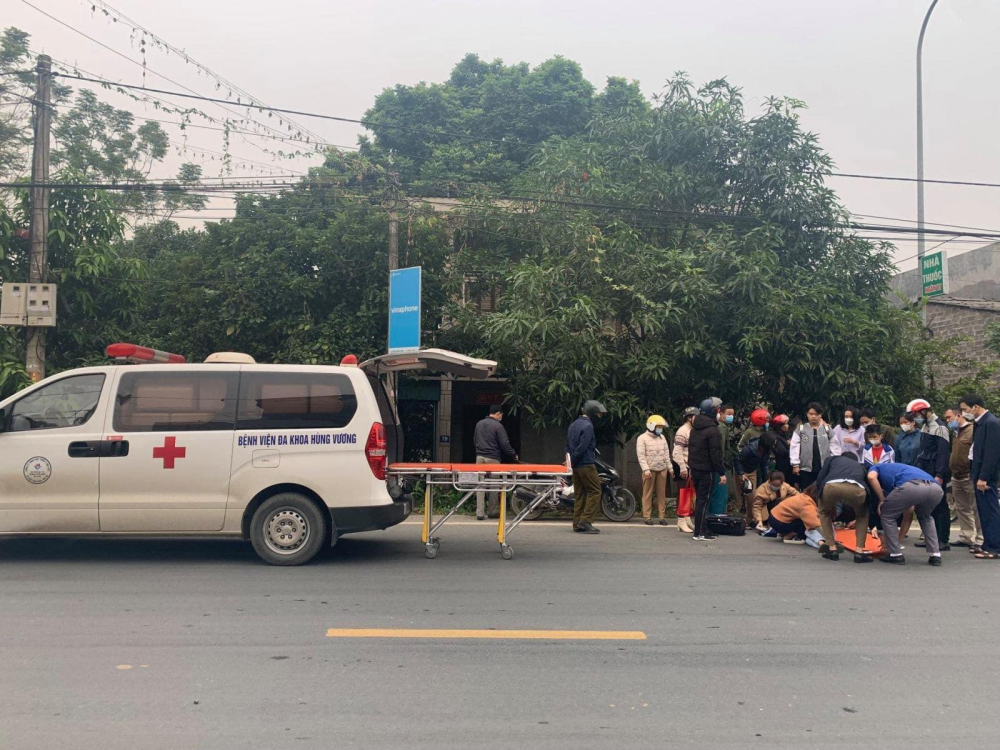 Va chạm giao thông trong ngày đầu trở lại đi học, 3 học sinh bị thương