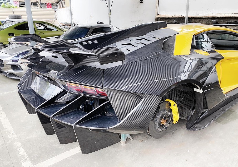 Phần đuôi đã ra dáng của siêu phẩm Lamborghini Centenario Phần đuôi đã ra dáng của siêu phẩm Lamborghini Centenario