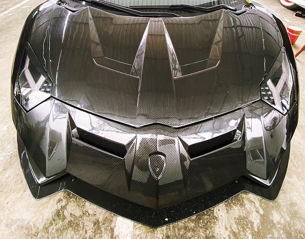 Còn đây là phần đầu xe mới nhất của siêu phẩm độ đã được hoàn thành Còn đây là phần đầu xe mới nhất của siêu phẩm độ đã được hoàn thành