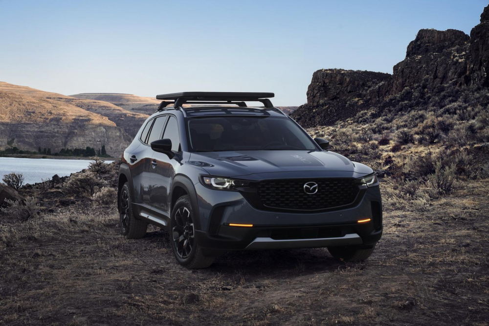 Mazda CX-50 2022 được gia cố cột B v&agrave; n&oacute;c để lắp baga mới
