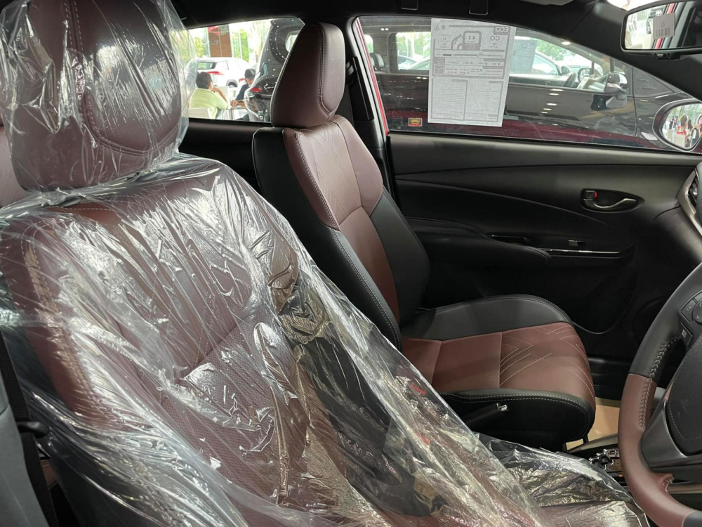 Ghế trước của Toyota Yaris X-Urban 2021