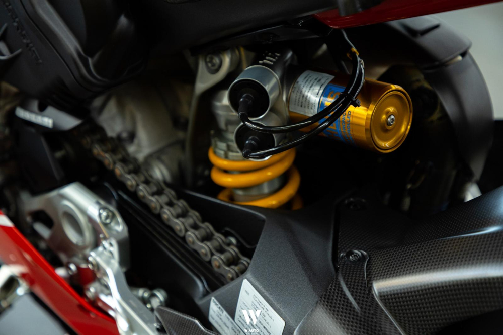 Xe sở hữu phuộc của Ohlins