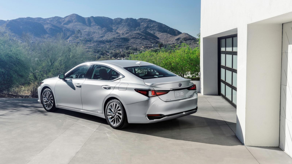 Thiết kế của Lexus ES 2022 chỉ thay đổi rất nhẹ ở lần nâng cấp này.