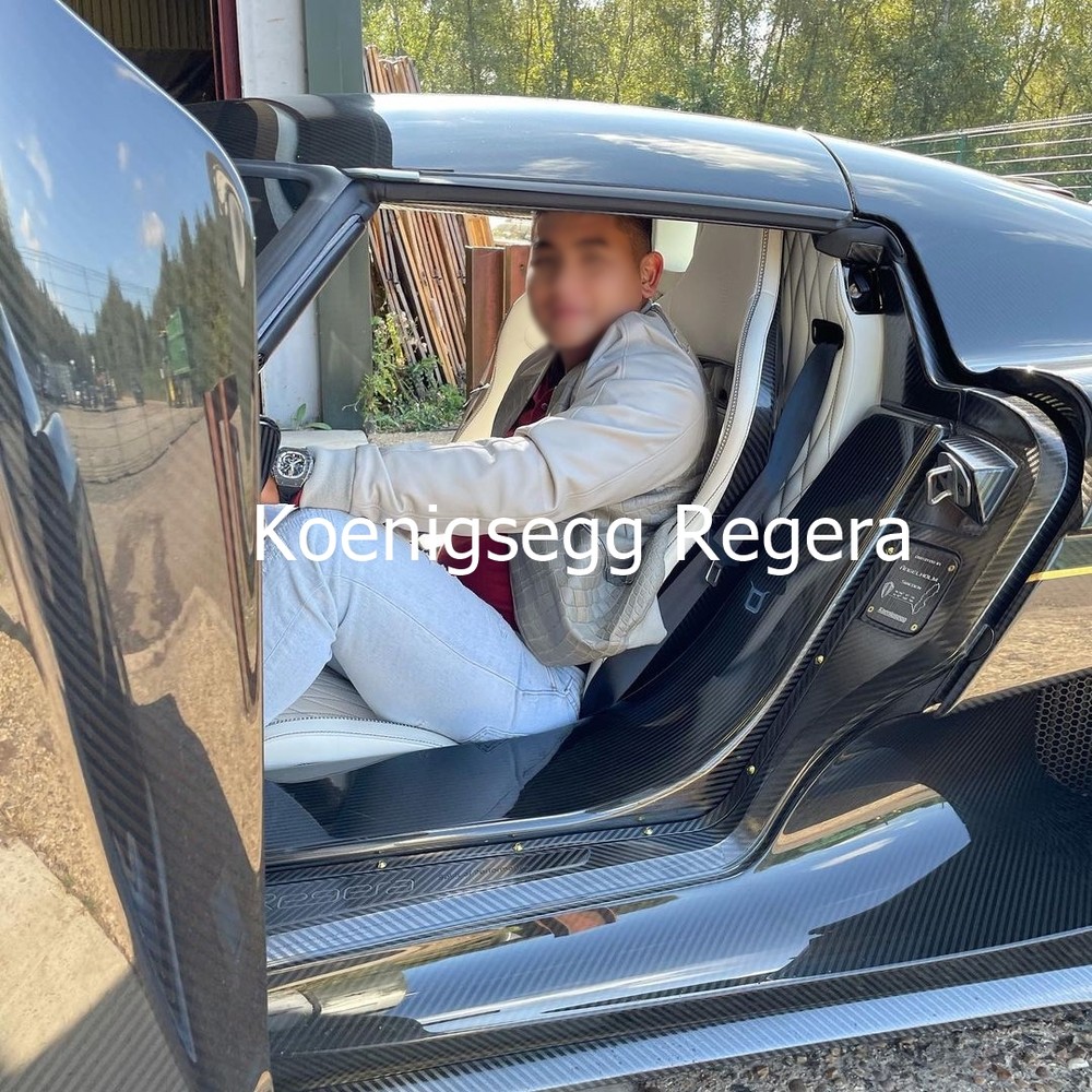 C&ograve;n xe Koenigsegg Regera của đại gia Campuchia l&agrave; sợi carbon trần