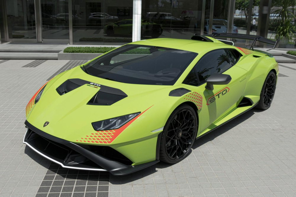 Lamborghini Huracan STO ch&iacute;nh h&atilde;ng thứ 3 về Campuchia, độ n&oacute;ng bắt đầu cao tr&agrave;o