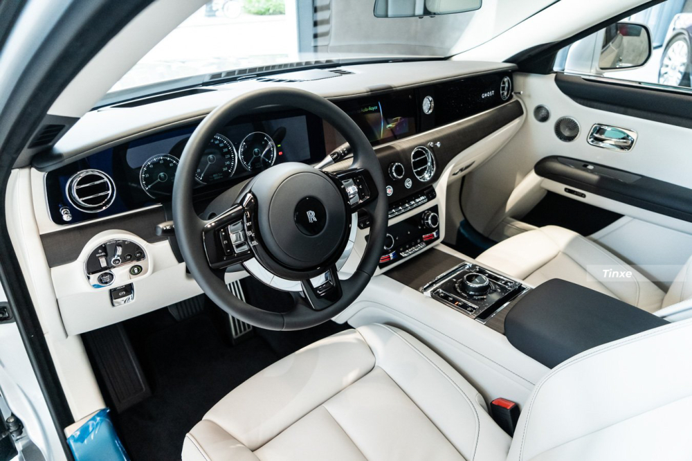 To&agrave;n cảnh nội thất xe Rolls-Royce Ghost thế hệ mới theo diện ch&iacute;nh h&atilde;ng