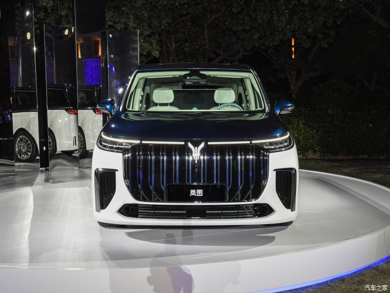 Voyah Dreamer 2022 sở hữu lưới tản nhiệt chấp cả BMW về kích thước