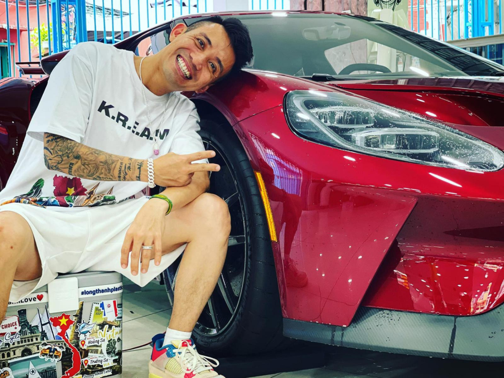 Minh Nhựa là 1 trong những người tiên phong trong trào lưu mua siêu xe hypercar về Việt Nam
