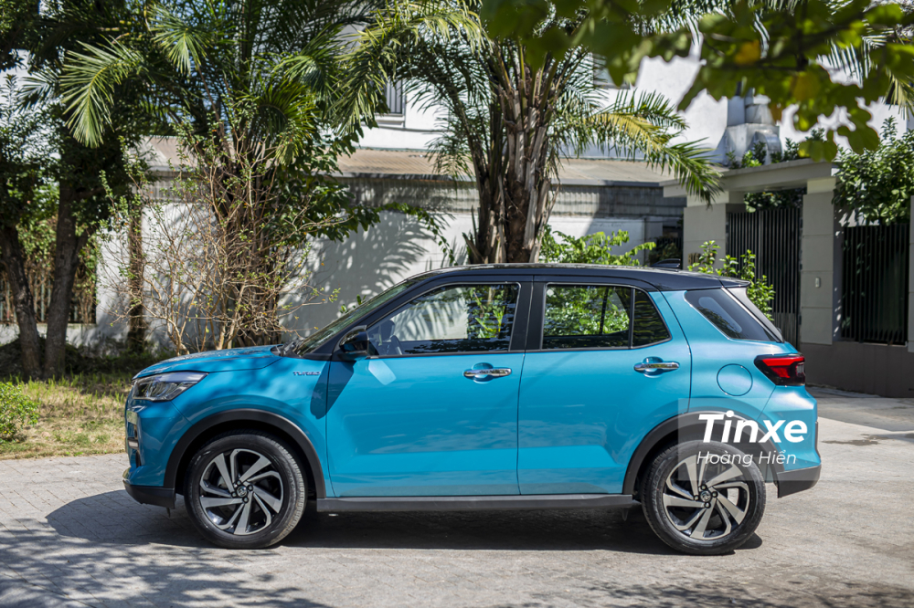 Toyota Raize có kích thước nhỏ gọn nhưng khoảng sáng gầm lại lên tới 200mm. Toyota Raize có kích thước nhỏ gọn nhưng khoảng sáng gầm lại lên tới 200mm.