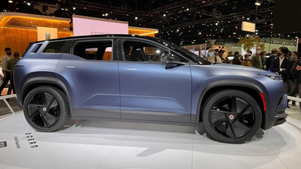 Phía bên của Fisker Ocean 2023