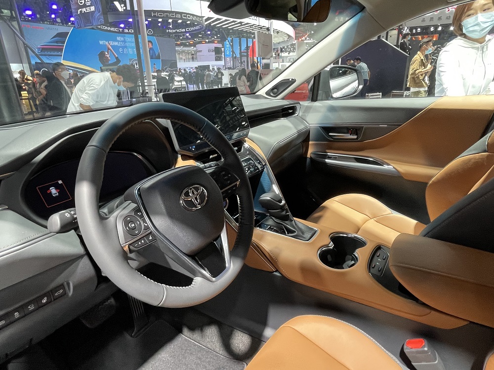 Nội thất của Toyota Venza 2022 có thể bọc da phối 2 màu