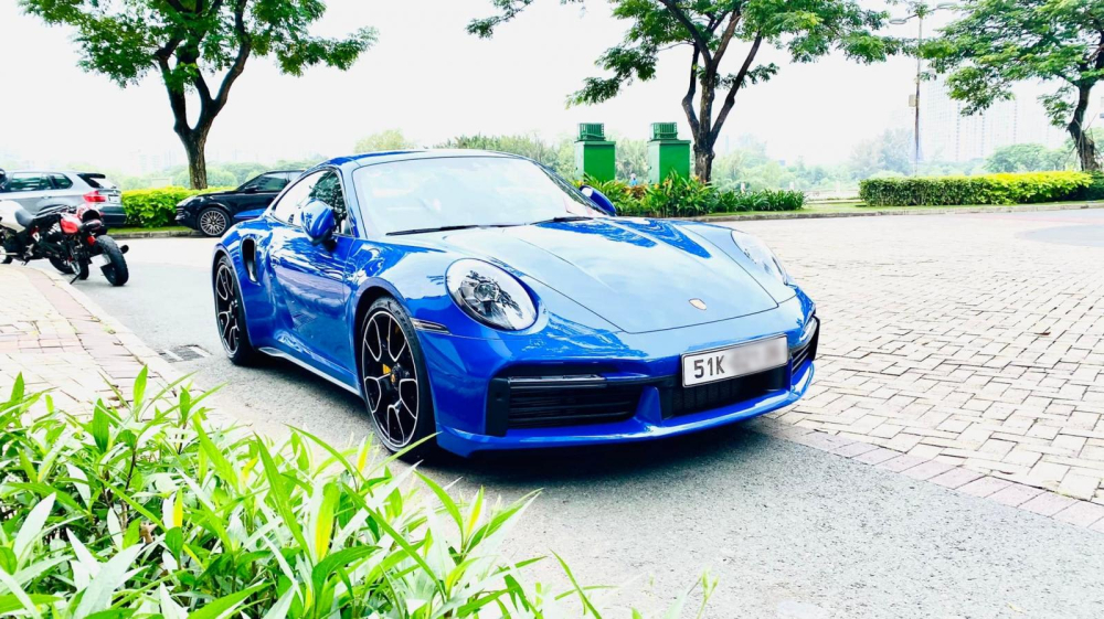 Đây là 1 trong số ít xe Porsche 911 Turbo S 2021 tại Việt Nam