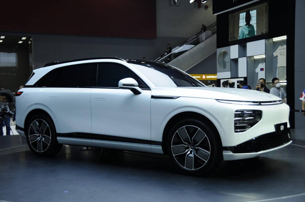 Phía bên của Xpeng G9 Phía bên của Xpeng G9