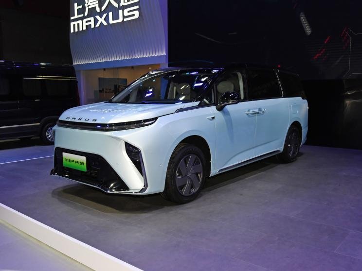 Phía trước của SAIC Maxus Mifa 9