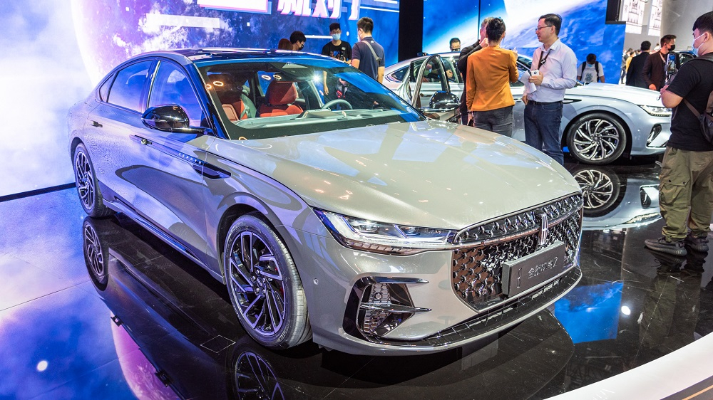 Thiết kế đầu xe của Lincoln Zephyr 2022 với gói phụ kiện i Cool