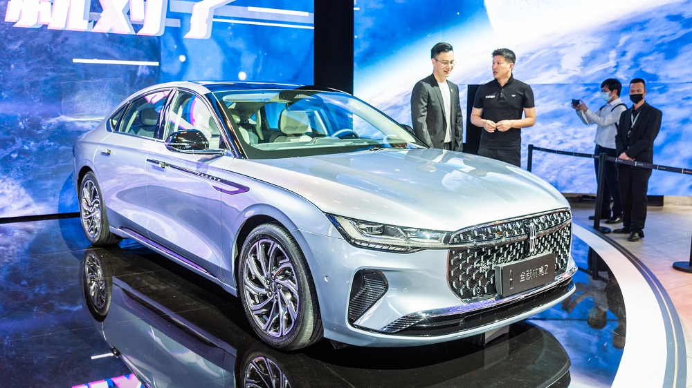 Thiết kế đầu xe của Lincoln Zephyr 2022 với gói phụ kiện i Enjoy