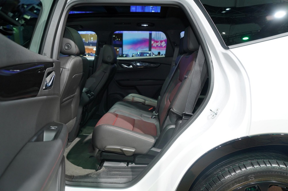 Chevrolet Blazer 48V White Night Edition được trang bị nội thất 7 chỗ