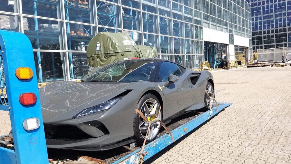Cận cảnh siêu xe Ferrari F8 Tributo thứ 4 về Việt Nam