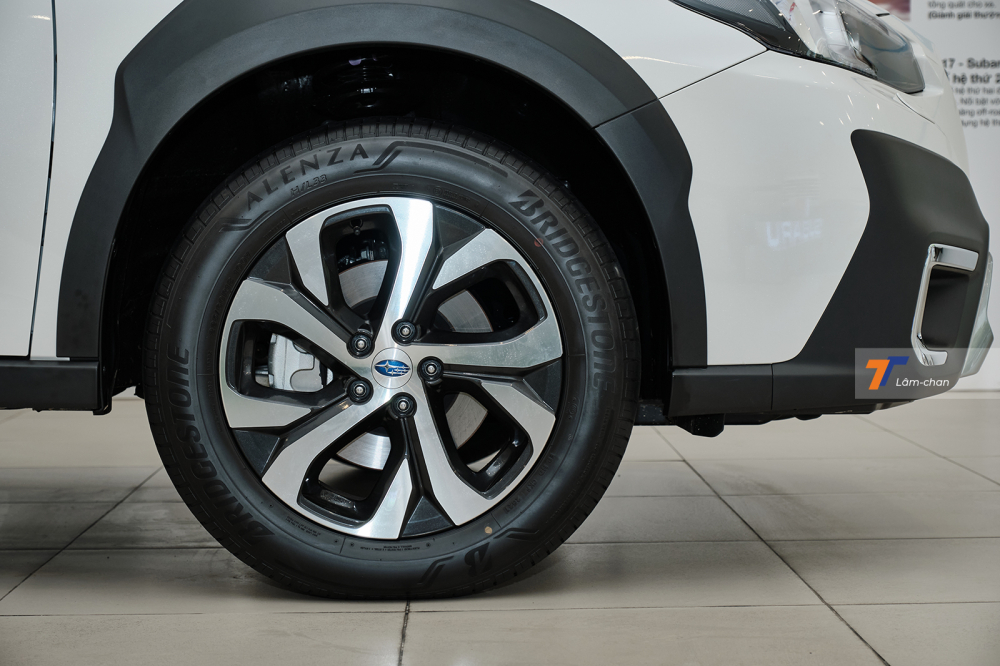 Subaru Outback 2021 sử dụng lốp Bridgestone có kích thước 225/60R18. Subaru Outback 2021 sử dụng lốp Bridgestone có kích thước 225/60R18.