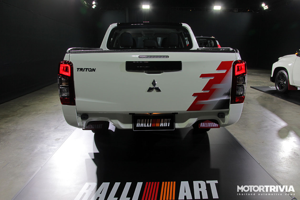 Mitsubishi Triton Ralliart 2022 vẫn dùng động cơ như bản thường Mitsubishi Triton Ralliart 2022 vẫn dùng động cơ như bản thường