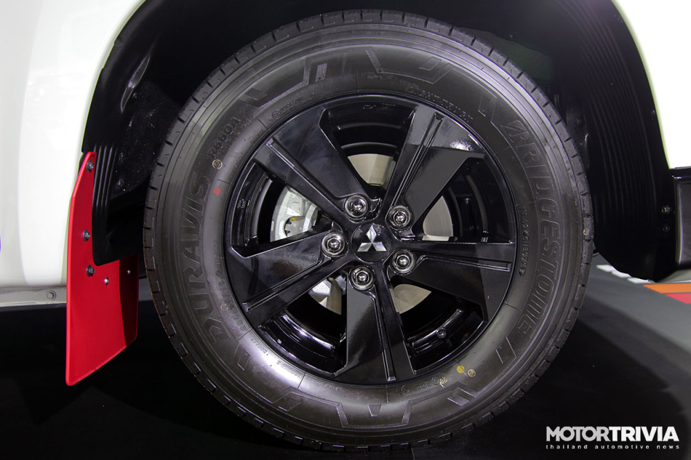 Vành hợp kim 16 inch 5 chấu của Mitsubishi Triton Ralliart 2022 Vành hợp kim 16 inch 5 chấu của Mitsubishi Triton Ralliart 2022