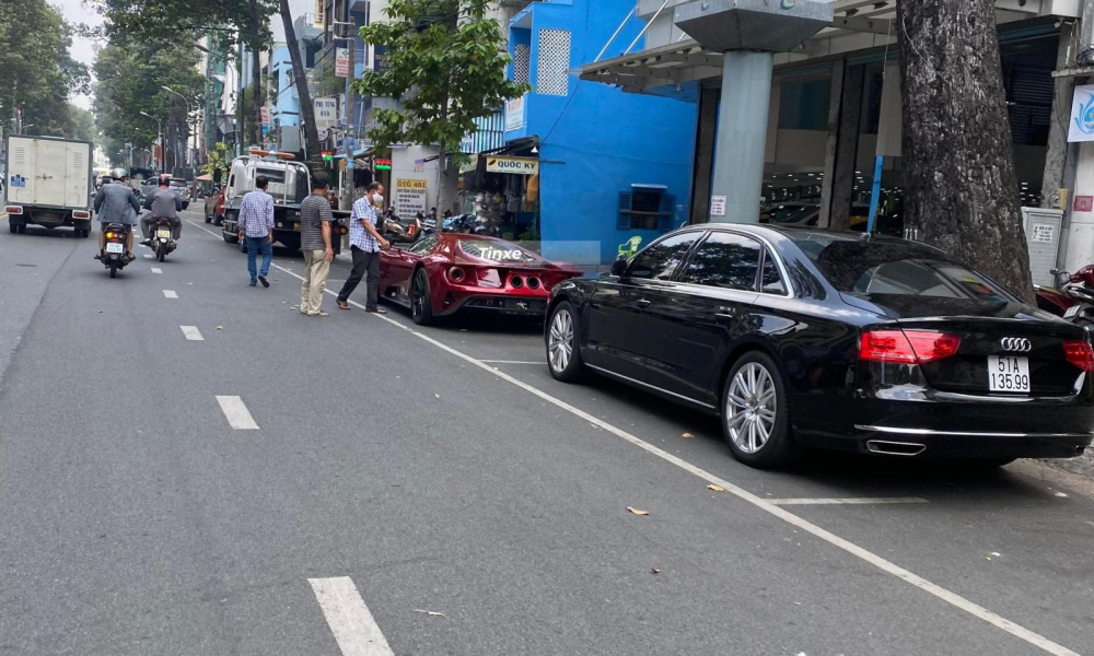 Hiện chỉ có đúng 1 chiếc xe Ford GT thế hệ mới tiêu chuẩn và xe còn lại là bản Ford GT '67 Heritage Edition