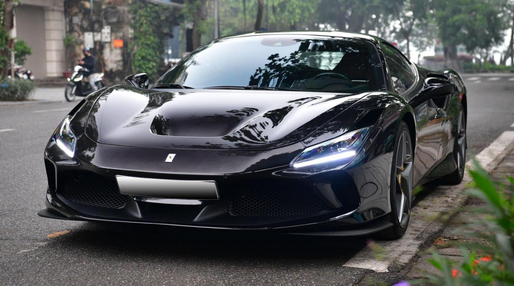 Những chiếc xe Ferrari màu đen rất lôi cuốn, chiếc xe Ferrari 458 Italia đầu tiên về nước cũng mang màu đen Những chiếc xe Ferrari màu đen rất lôi cuốn, chiếc xe Ferrari 458 Italia đầu tiên về nước cũng mang màu đen