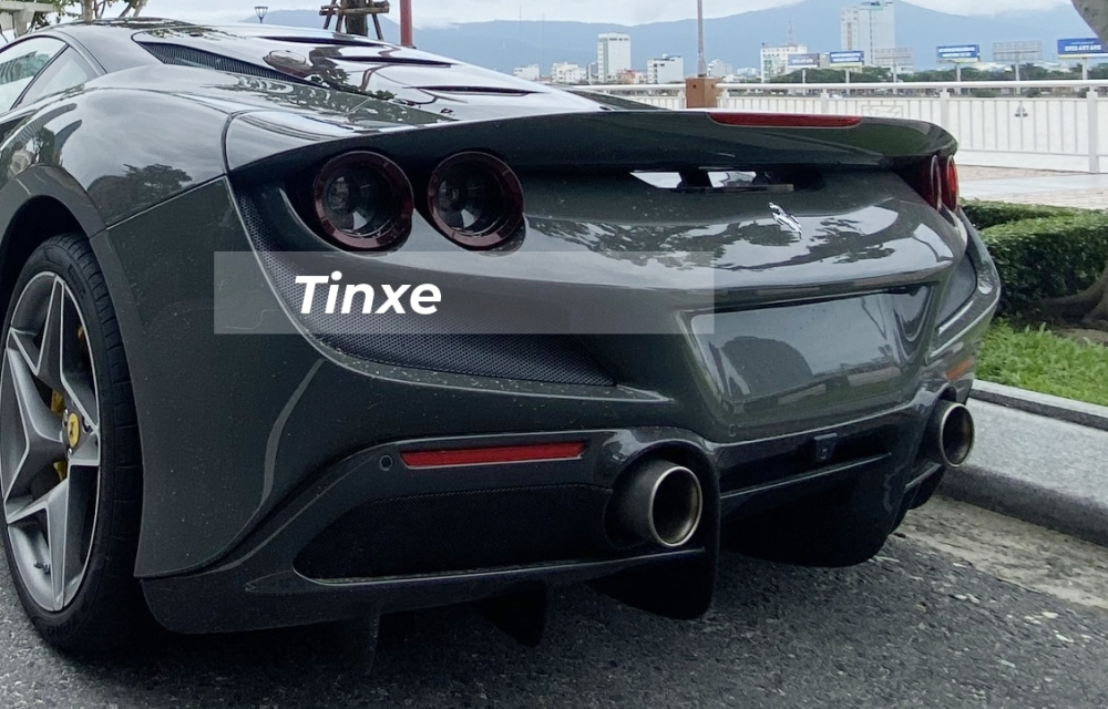 Toàn bộ thiết kế đuôi xe Ferrari F8 Tributo