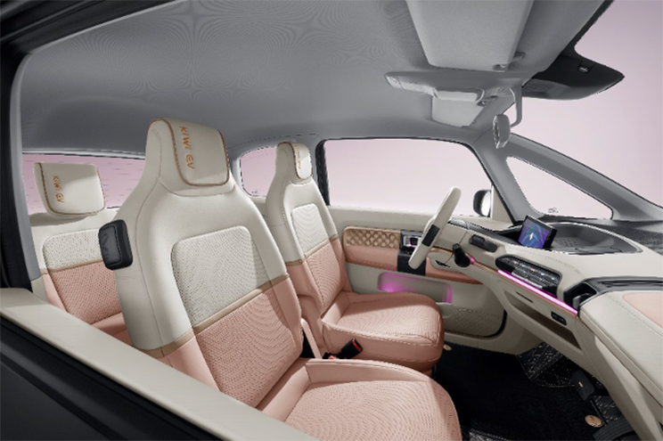 KiWi EV được trang bị nội thất 4 chỗ ngồi