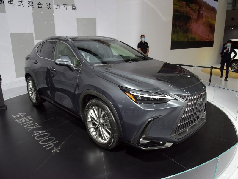 Lexus NX 400h+ 2022 chỉ tiêu thụ 1,47 lít xăng/100 km