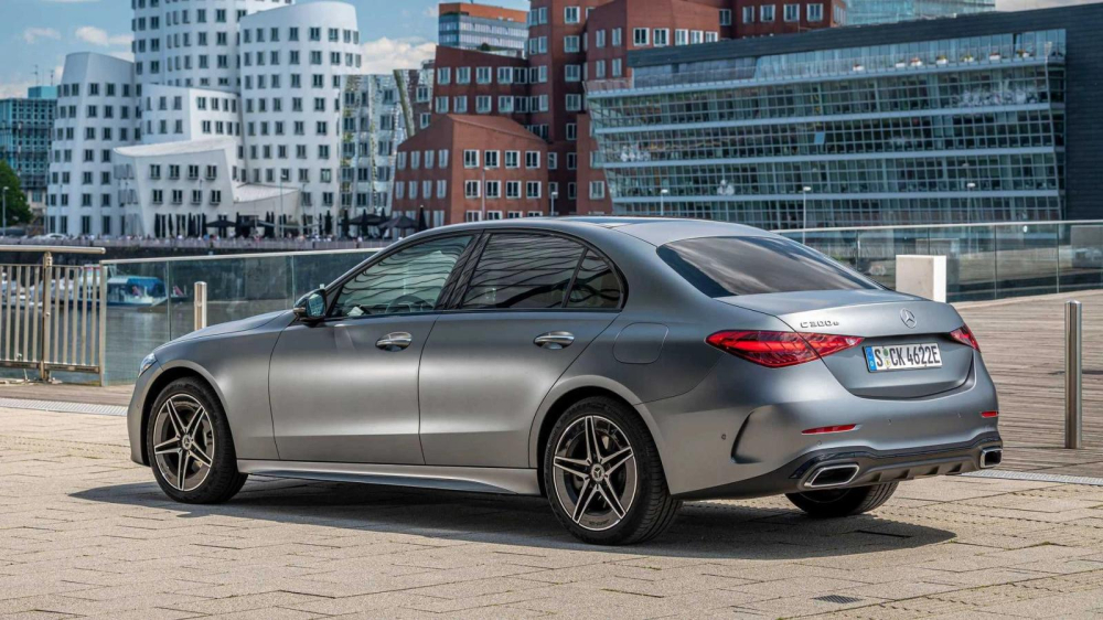 Sau khi bán hết lô Limited Edition, rất có thể Mercedes-Benz C 300 AMG 2022 sẽ một lần nữa được chuyển sang lắp ráp trong nước. Sau khi bán hết lô Limited Edition, rất có thể Mercedes-Benz C 300 AMG 2022 sẽ một lần nữa được chuyển sang lắp ráp trong nước.