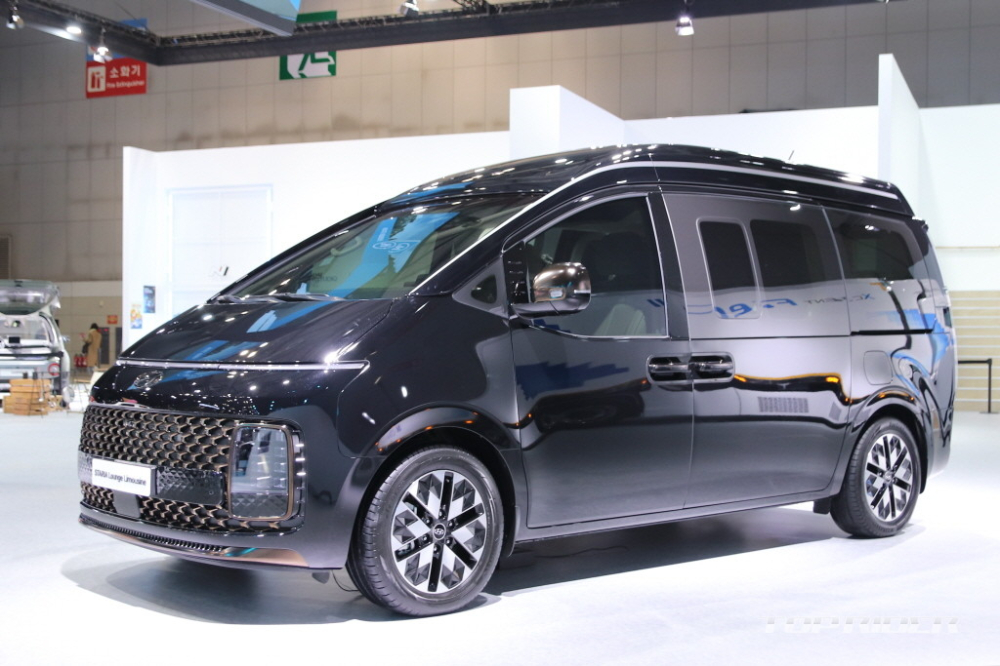 Hyundai Staria Lounge Limousine 2022 ra mắt trong triển lãm Ô tô Seoul 2021